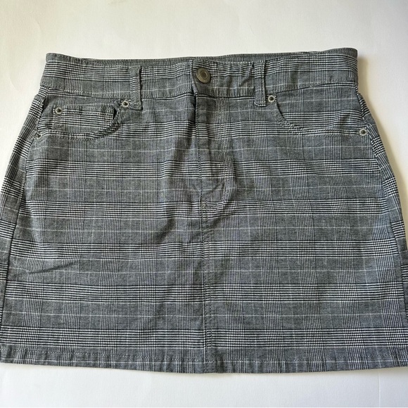 American Eagle Outfitters Dresses & Skirts - American Eagle High Rise Mini Skirt